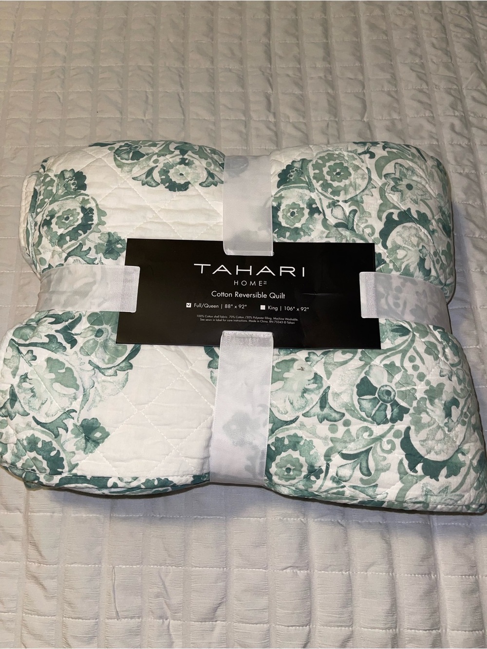 Tahari Floral Cotton Reversible Quilt in White and Green